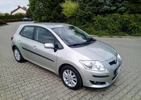 Toyota Auris cena 23900 przebieg: 153000, rok produkcji 2008 z Ryn małe 191